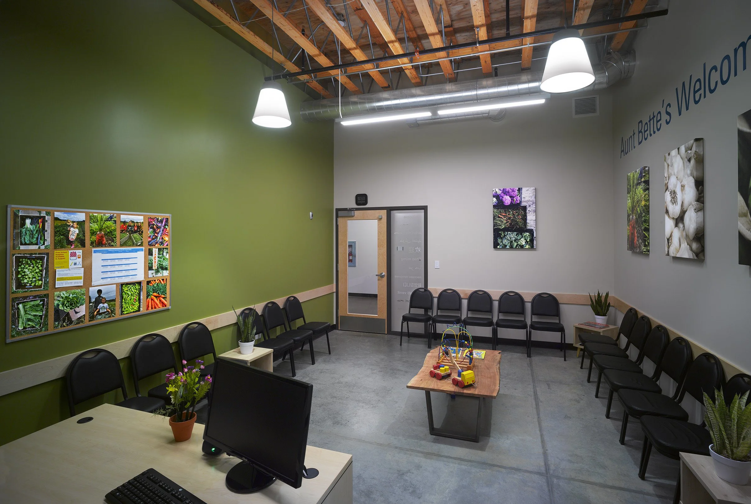Hopelink Redmond — third place design co-operative