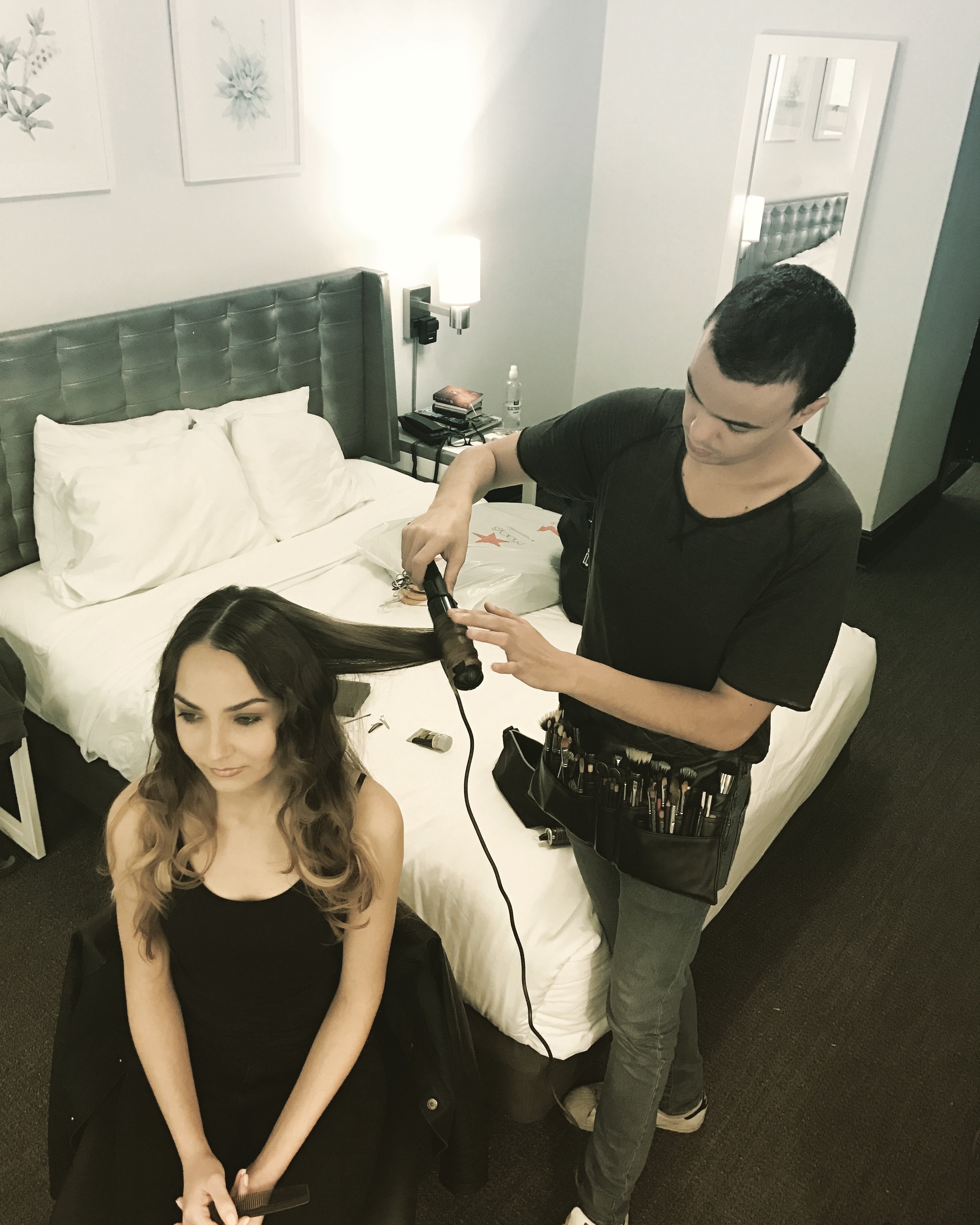 Getting ready in my hotel room. MUA @karlsanchez