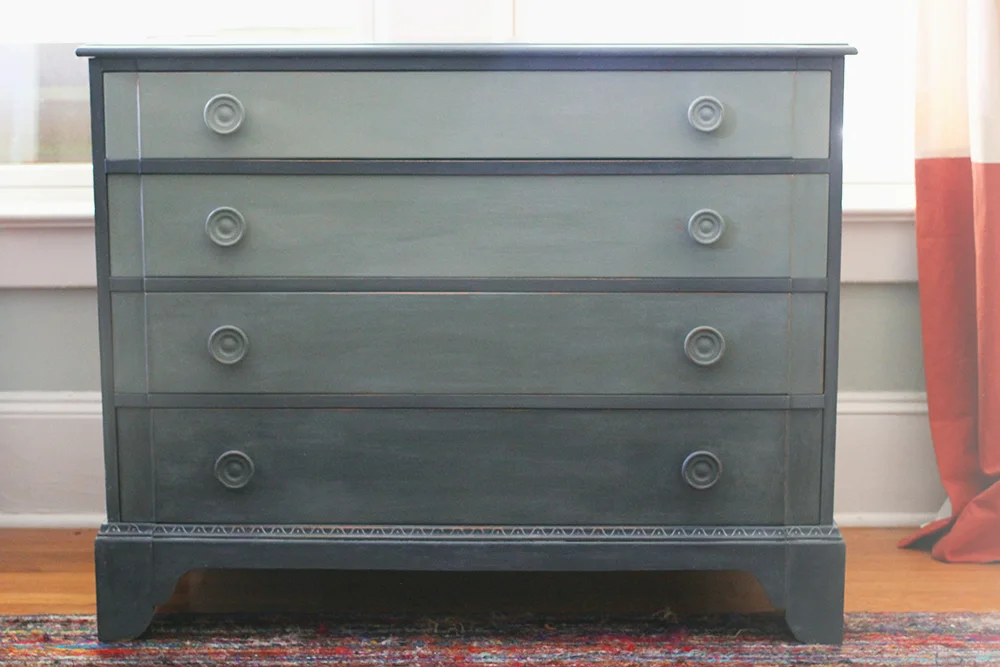 jotorrijos-jo-torrijos-asimplerdesign-anniesloan-chalkpaint-ombre-dresser-1.jpg