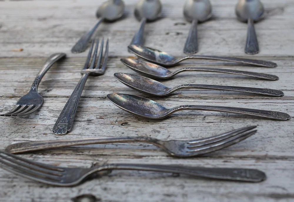 a-simpler-design-asimplerdesign-jo-torrijos-vintage-silver-flatware-antique-styling-props-1.jpg