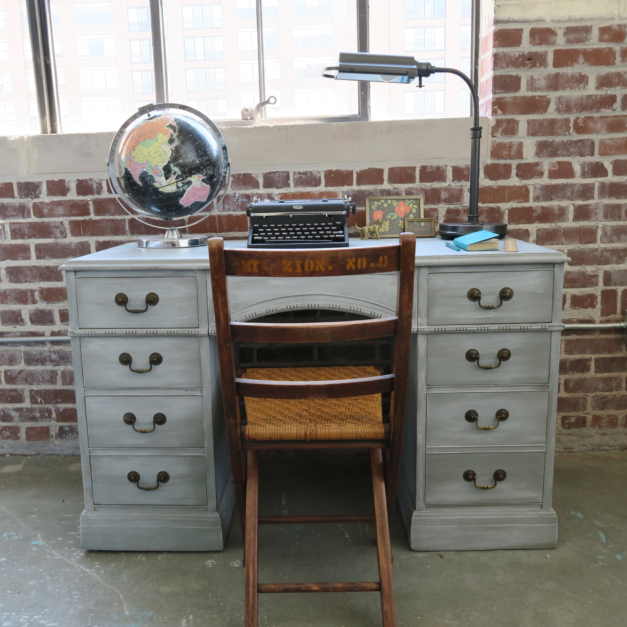 Georgeous Gray Desk Using White Wax On Furniture A Simpler