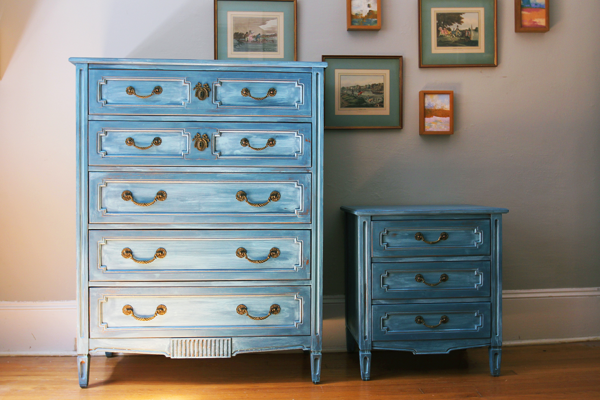 Creating A Blended Paint Finish With Two Colors Aubusson Blue And