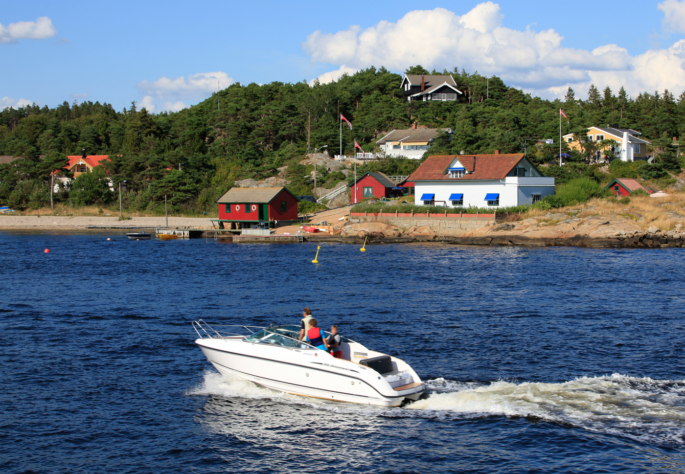 Reduce speed. In specific areas the speed limit is restricted to a maximum of 5 knots to reduce the disturbance to wildlife and give everyone the chance to enjoy the environment.