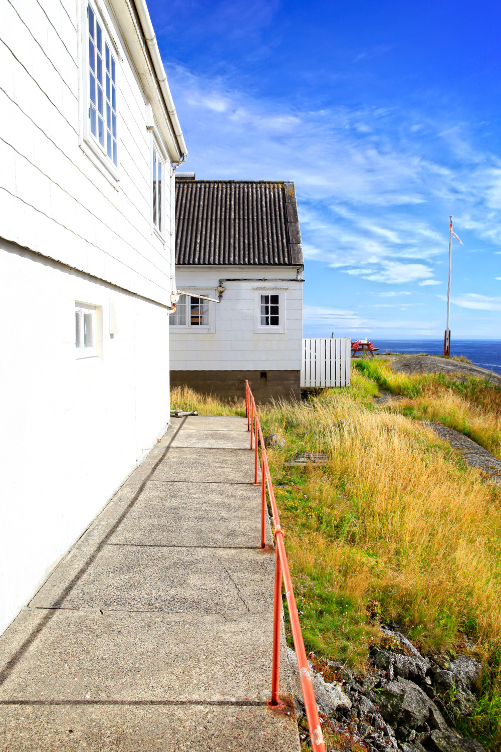 Lighthouse-COPYRIGHTED-foto-Eirik-Dahl.jpg