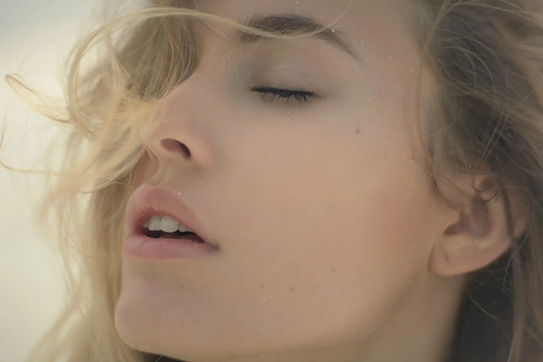 _MG_8103_White 1.jpeg