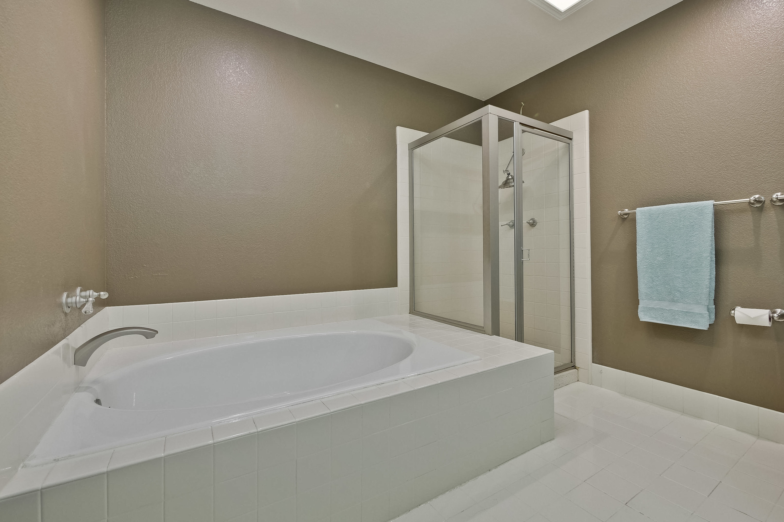 Master Bathroom 3.jpg