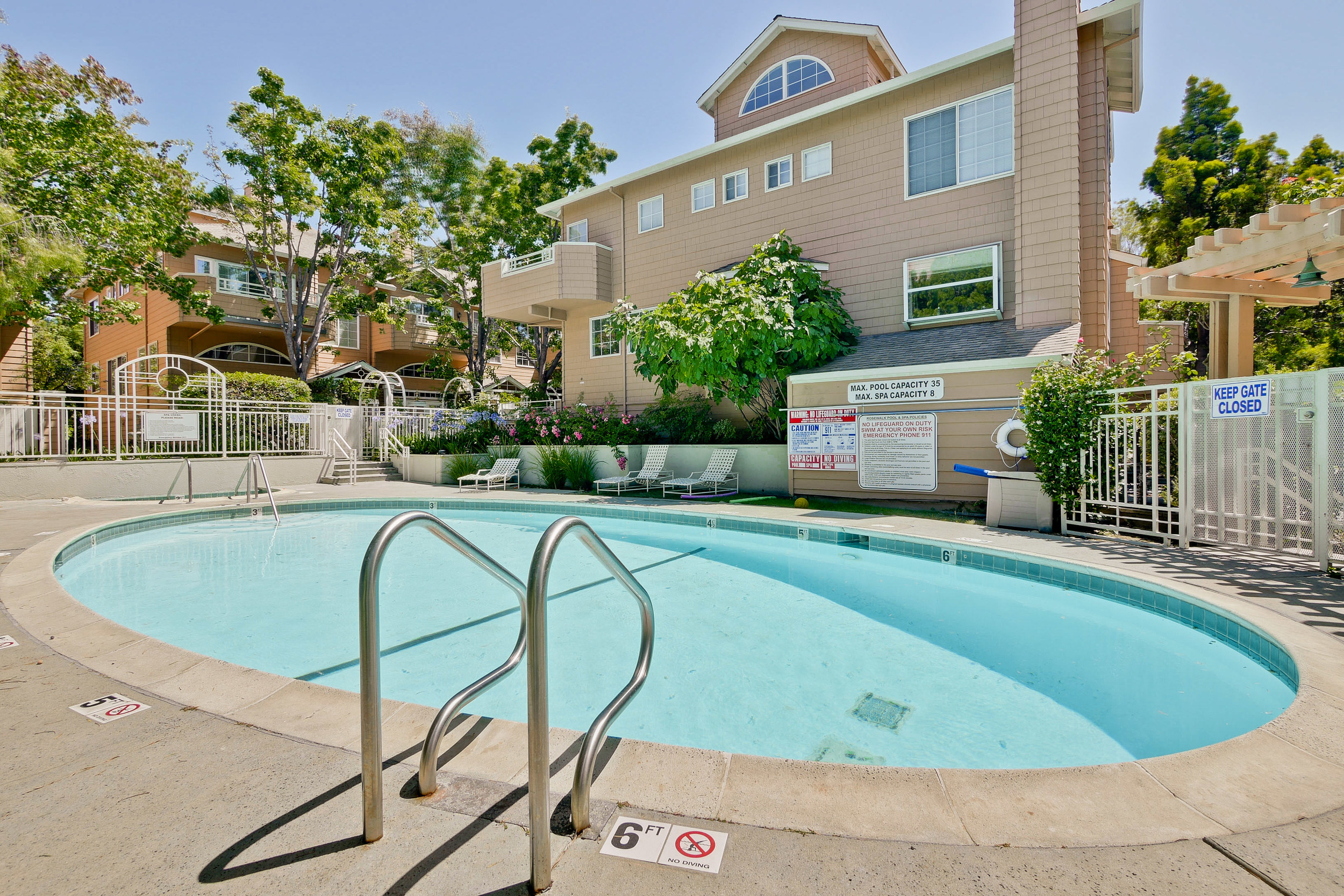 Pool (2).jpg