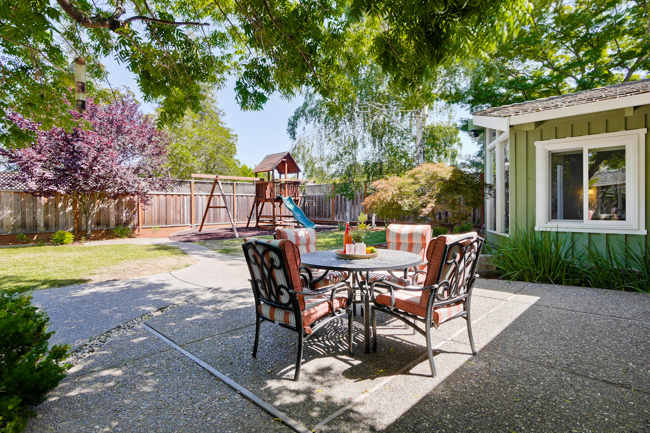 Backyard 9_mls.jpg
