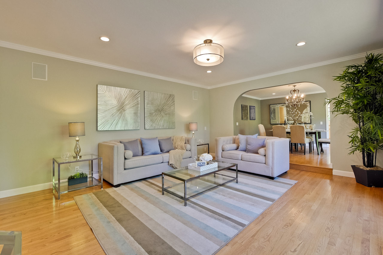 Living Room 4_mls.jpg