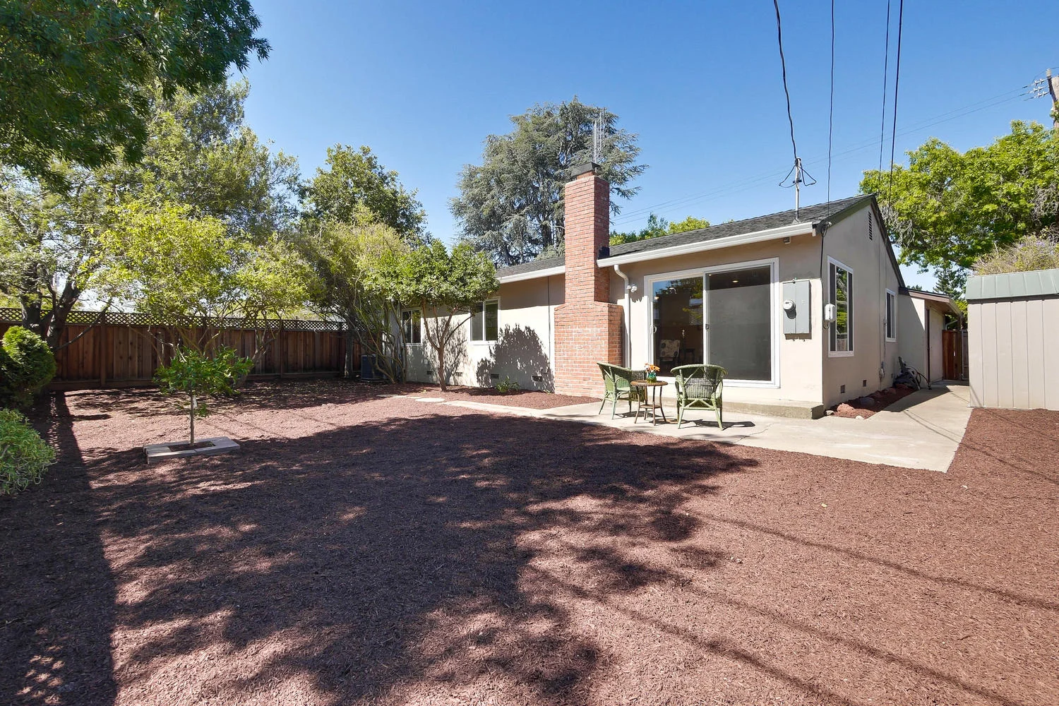 1435 Miramonte Avenue Mountain-large-043-41-Backyard-1500x1000-72dpi.jpg