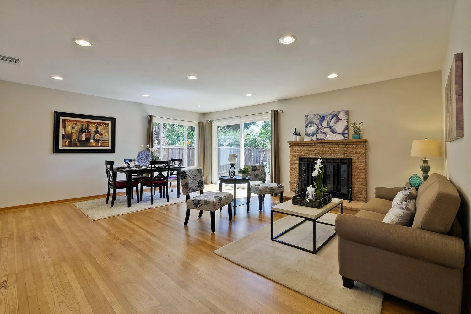 1435 Miramonte Avenue Mountain-large-005-12-Living Room-1500x1000-72dpi.jpg