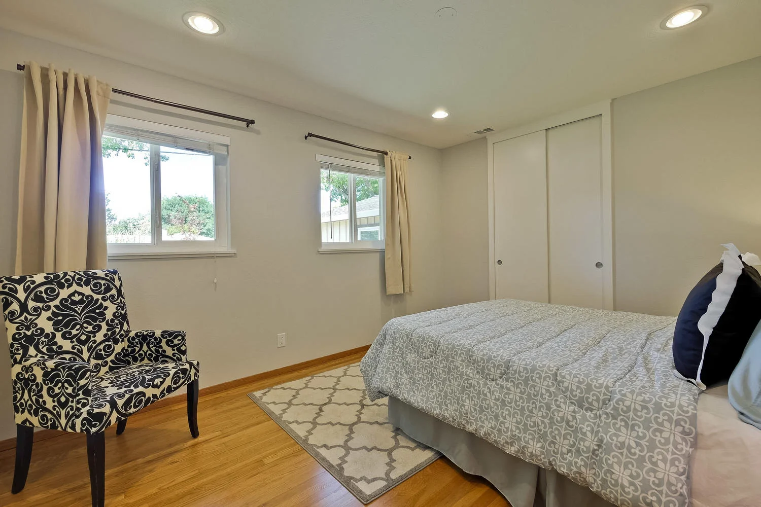 1435 Miramonte Avenue Mountain-large-023-11-Master Bedroom-1500x1000-72dpi.jpg