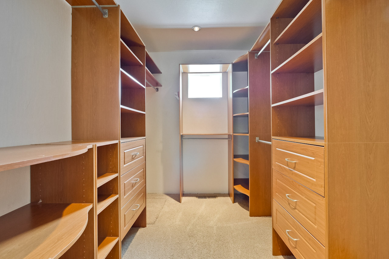 Master Bedroom Closet 1_mls.jpg