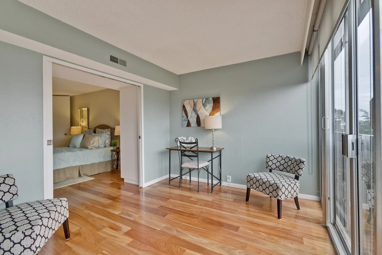 Master Bedroom 1_mls.jpg