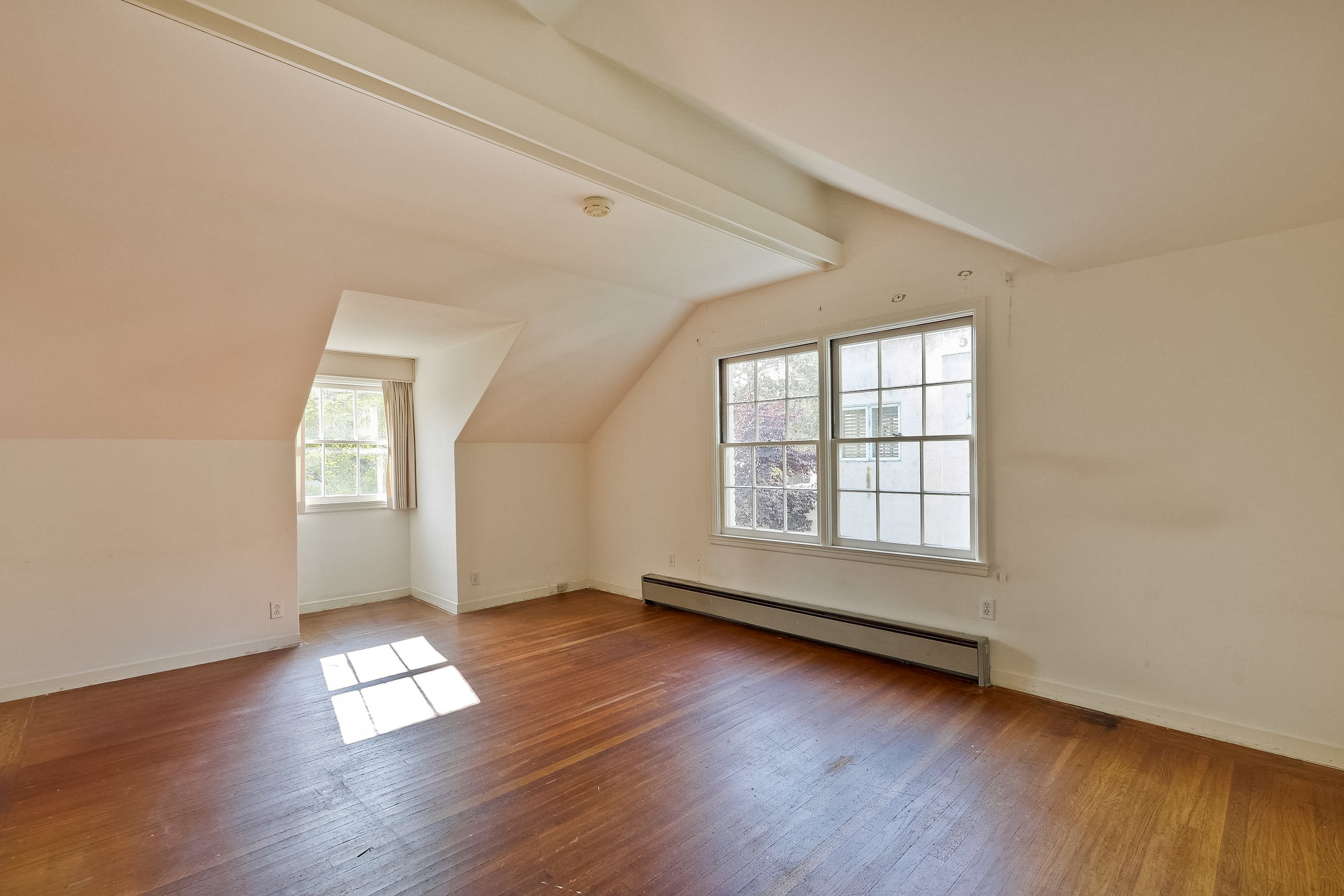 Master Bedroom 1.jpg