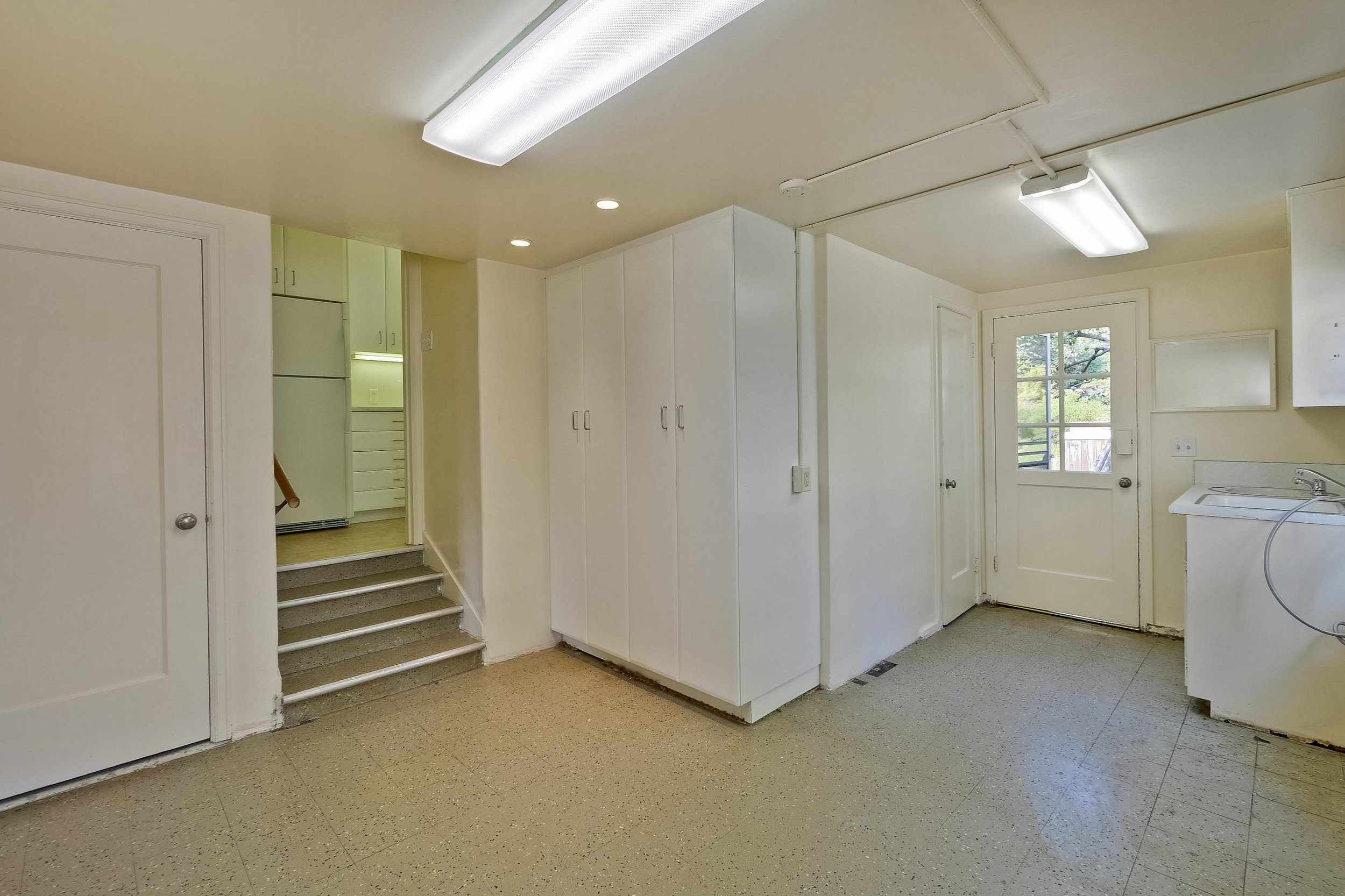 Laundry Room 2.jpg