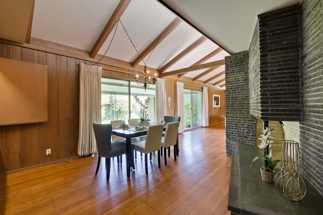 Dining Room 4_mls.jpg