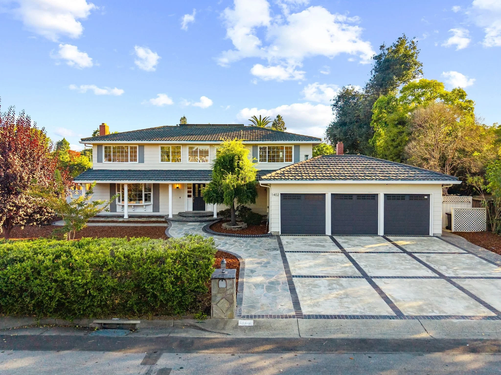 1402 Oak Ave, Los Altos