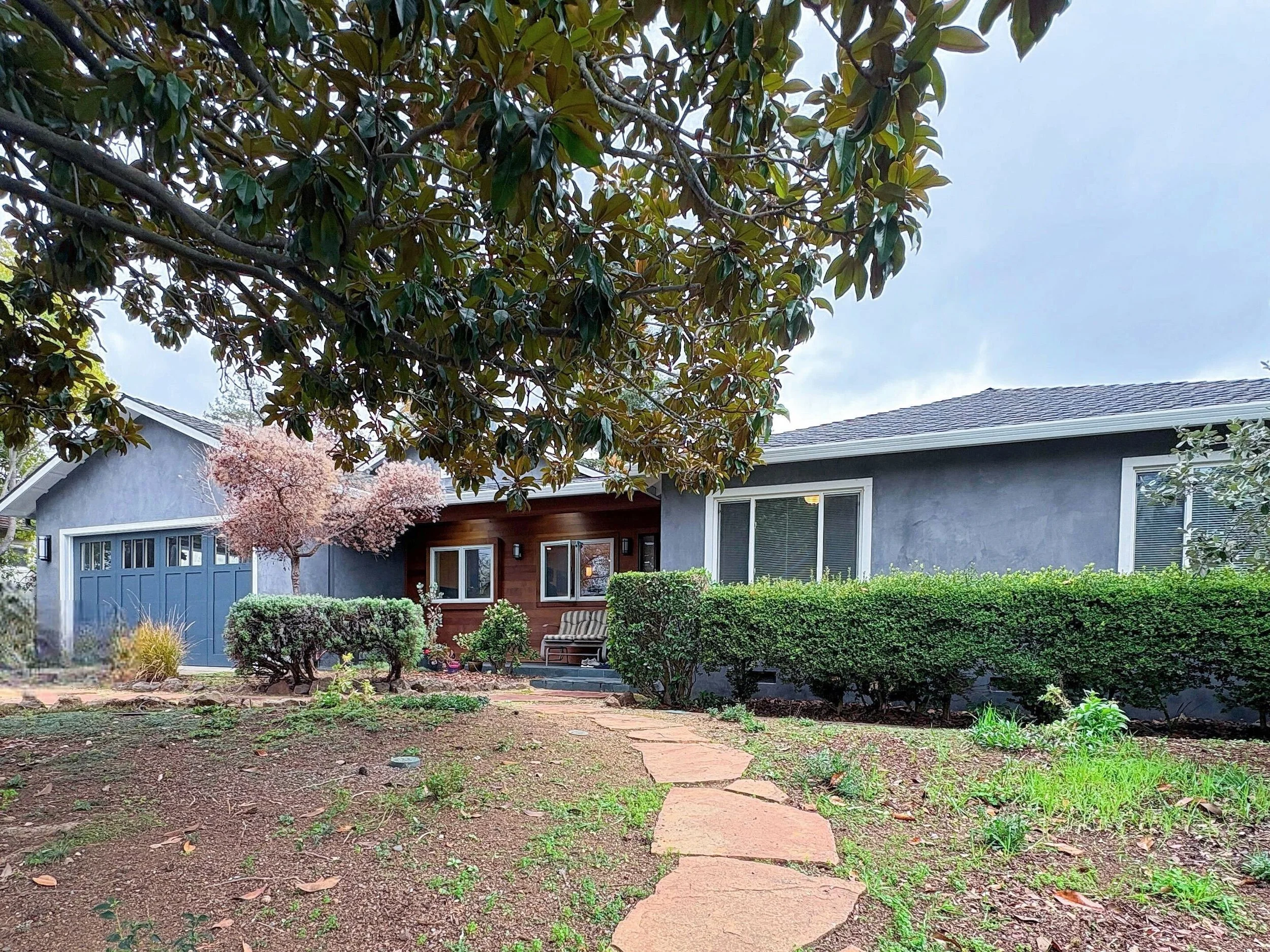 744 La Prenda Rd, Los Altos