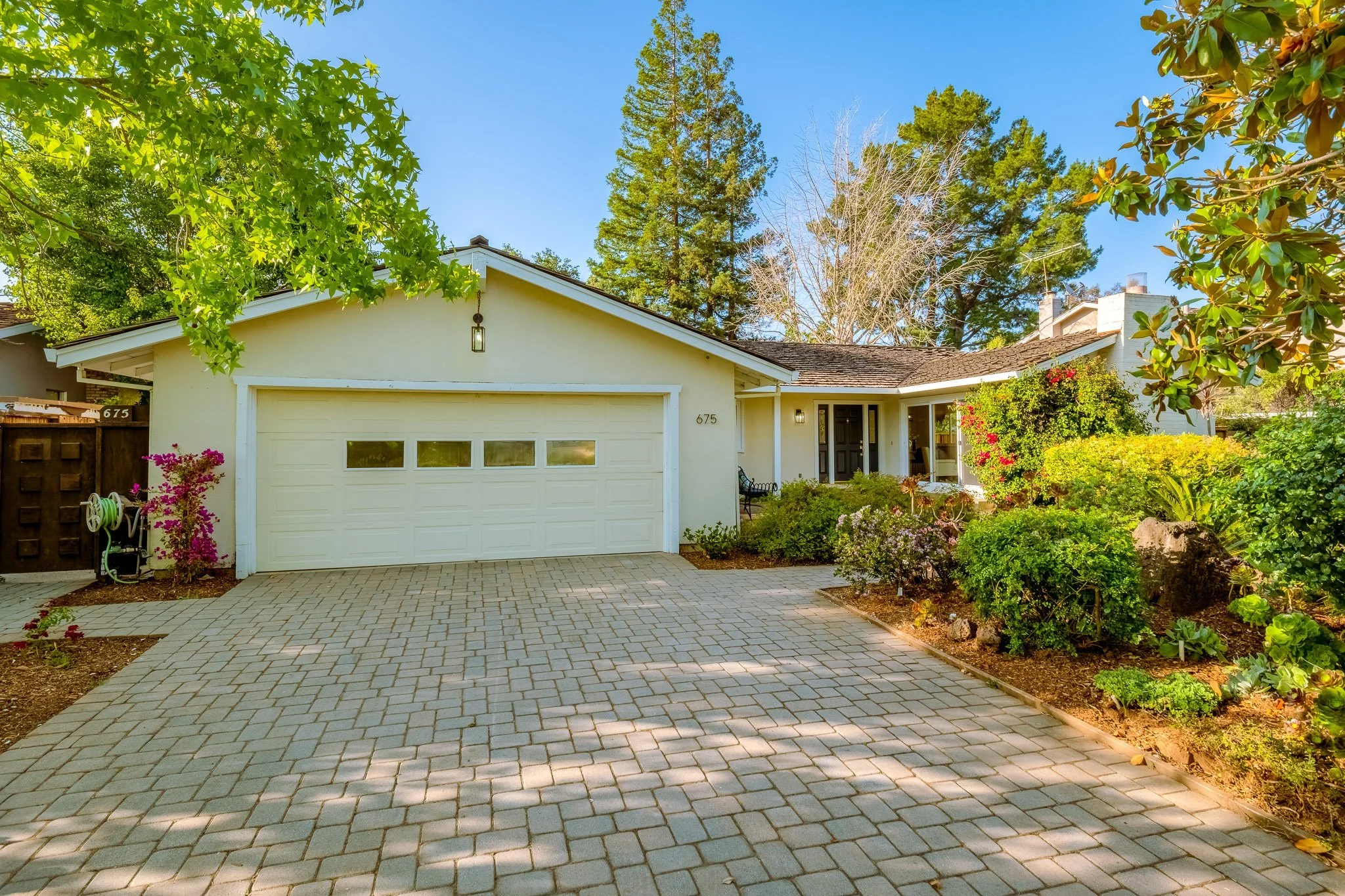 675 San Martin Place, Los Altos