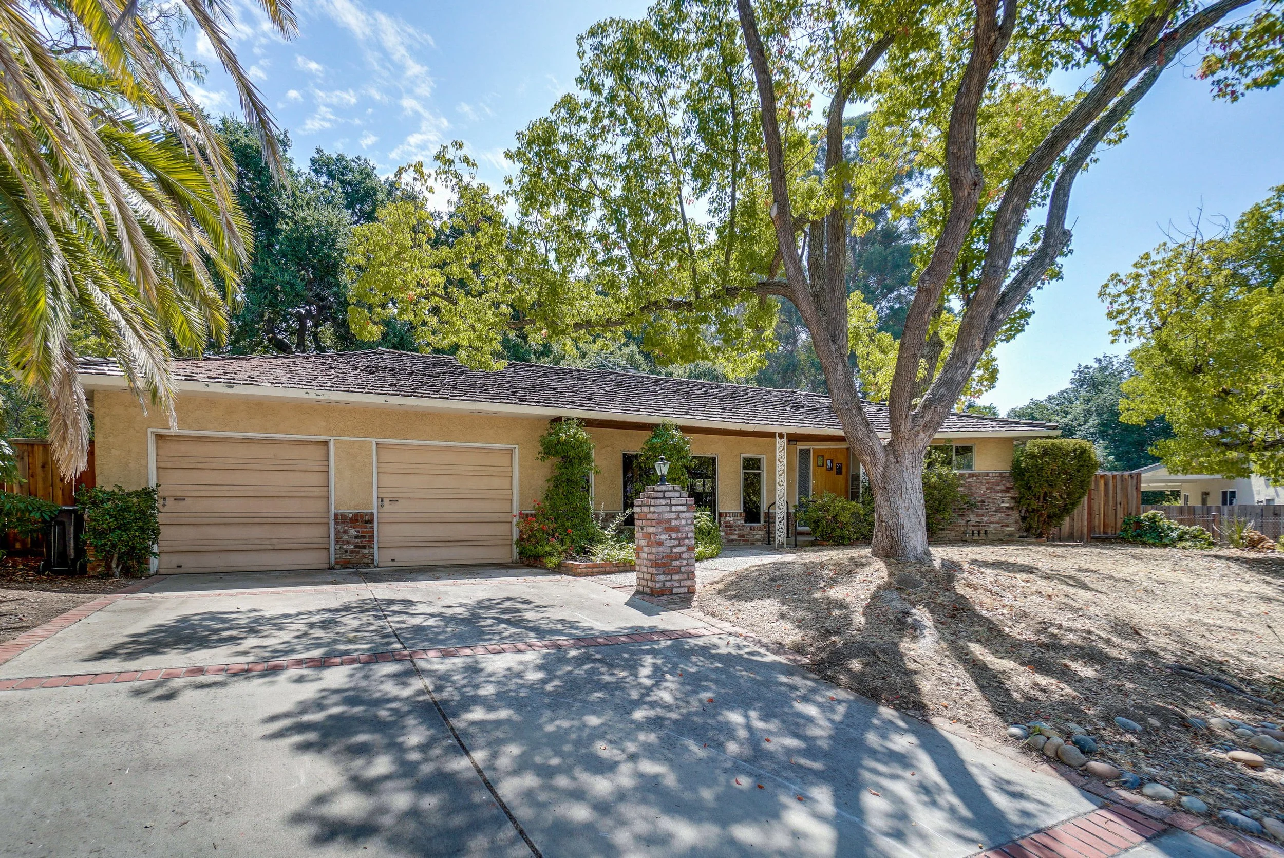 13621 Ferncrest Ct, Saratoga