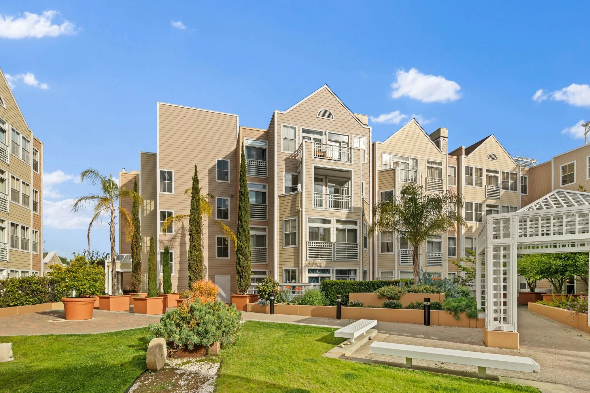 550 Ortega Ave #B321, Mountain View