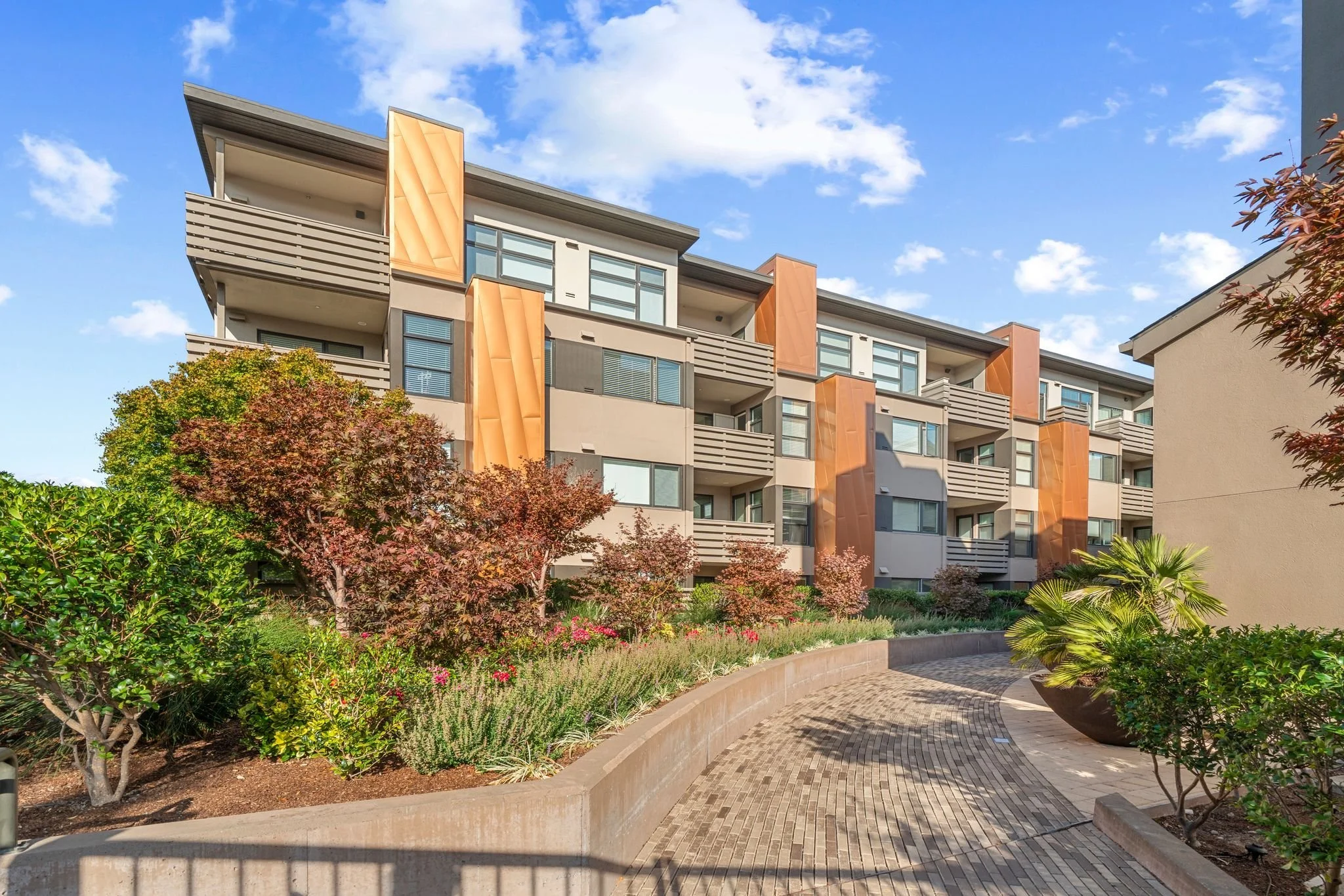 1838 Ogden Dr #413, Burlingame