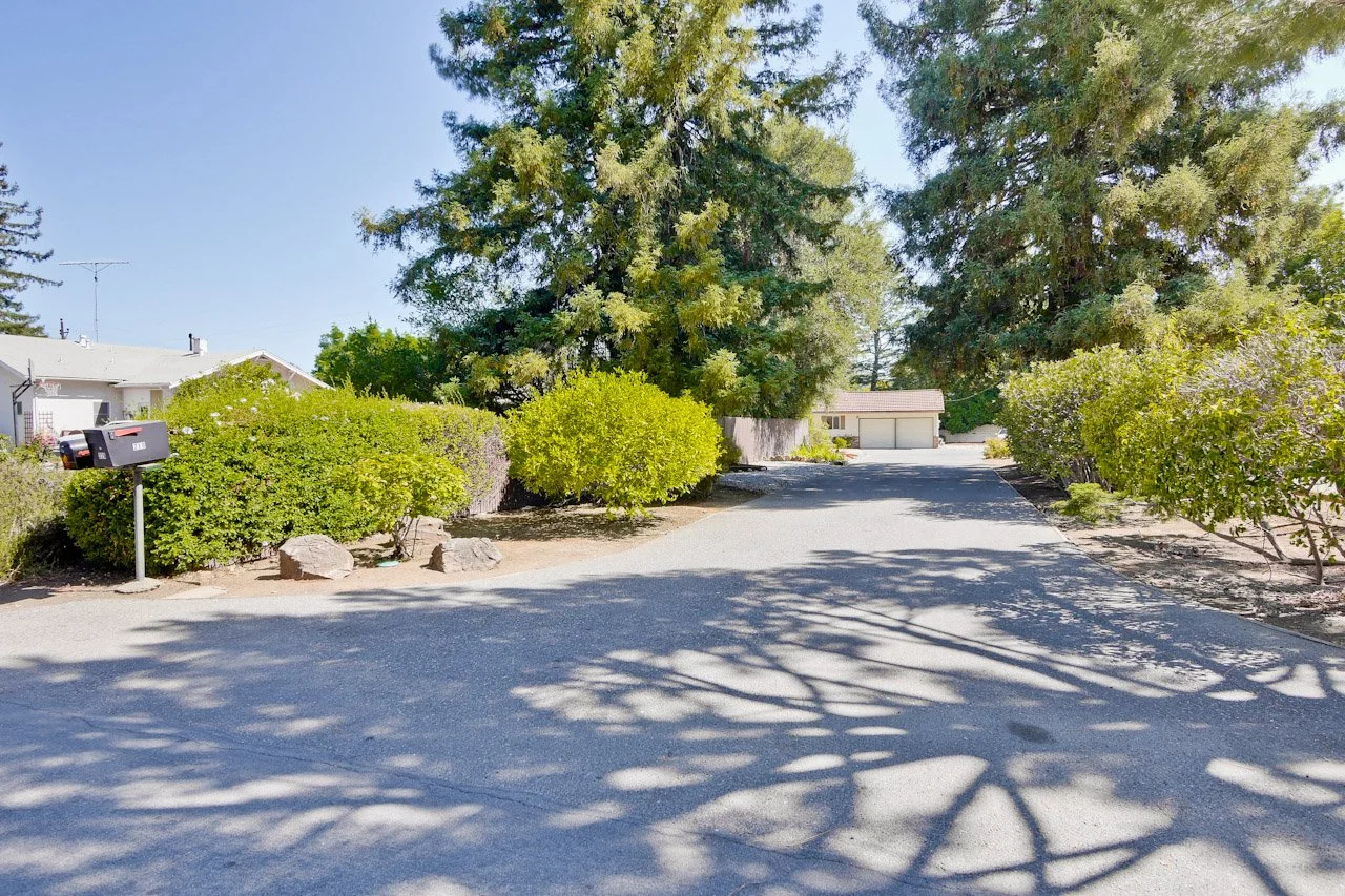 211 Portola Court, Los Altos