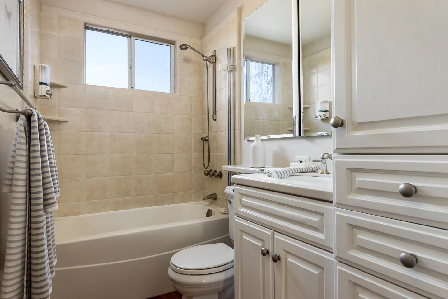 3437 Park Blvd-9 - MLS.jpg