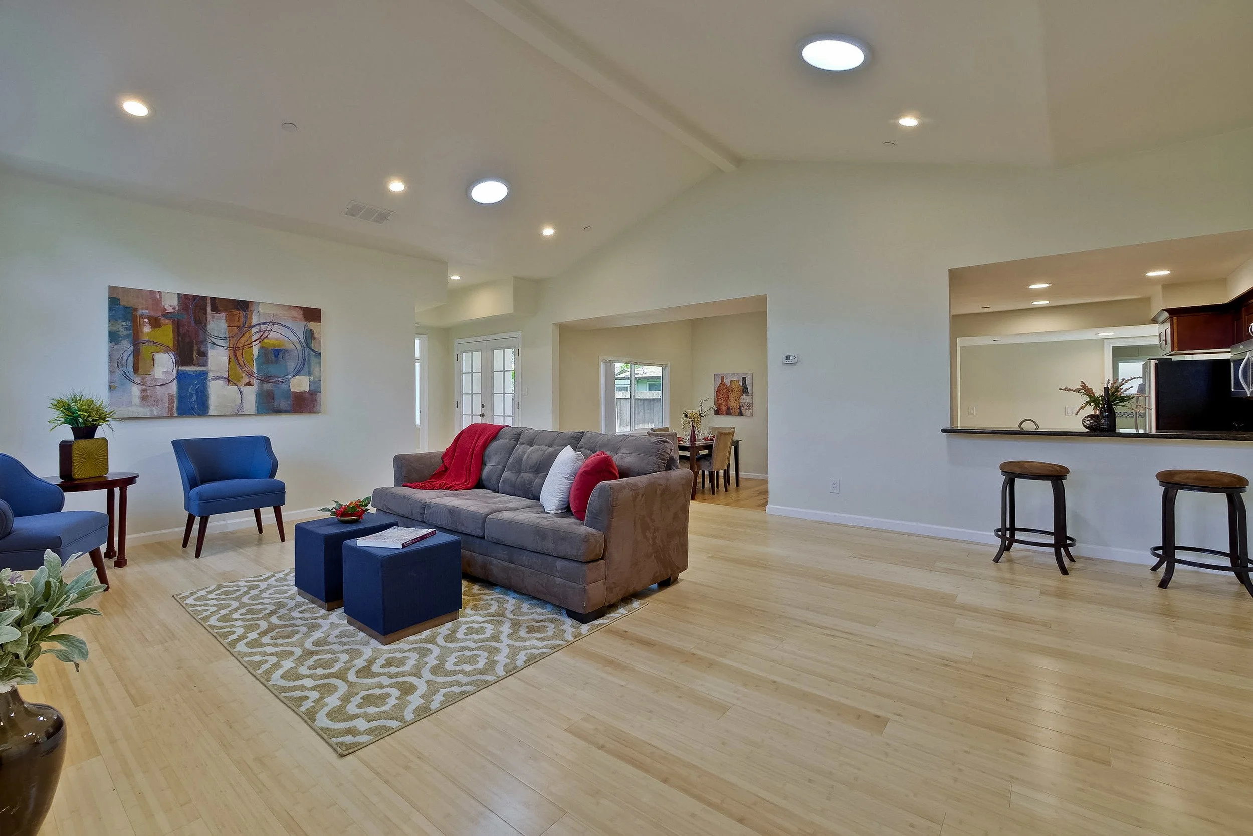 Family Room      3.jpg