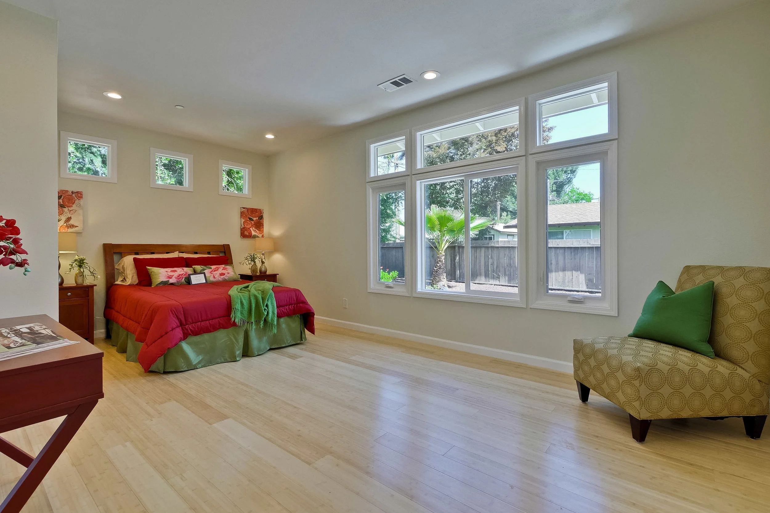 Master Bedroom      1.jpg