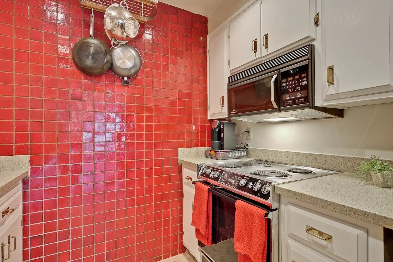 Kitchen      3_mls.jpg