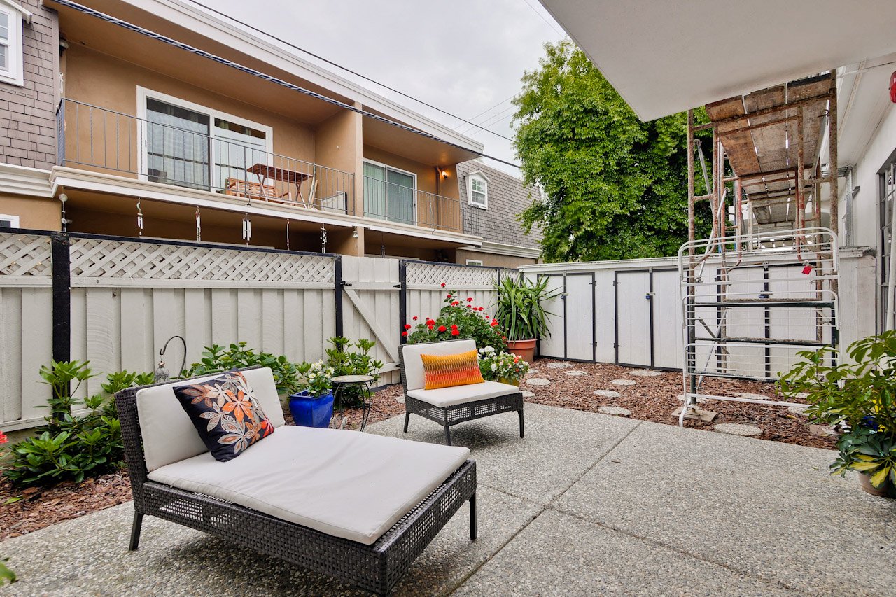 Patio      1_mls.jpg