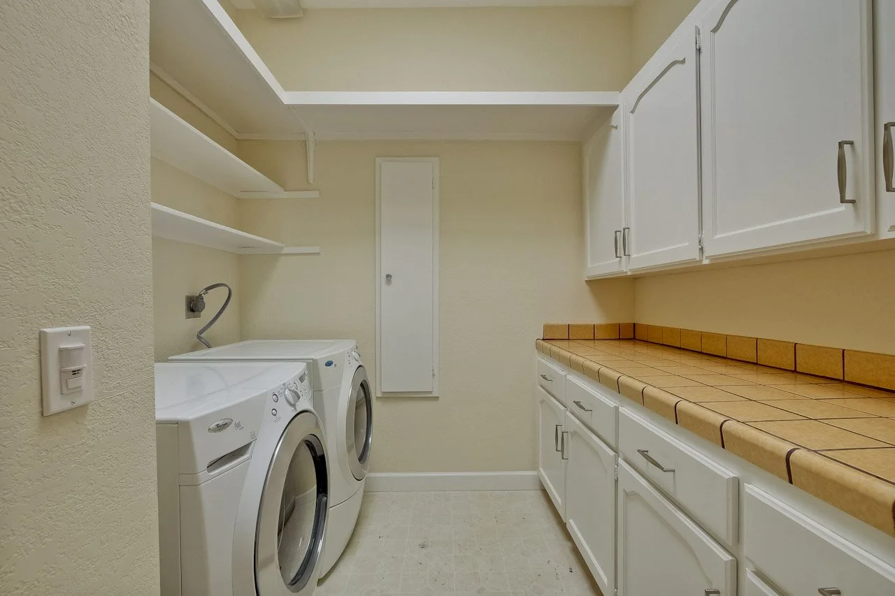 Laundry Room      1_mls.jpg