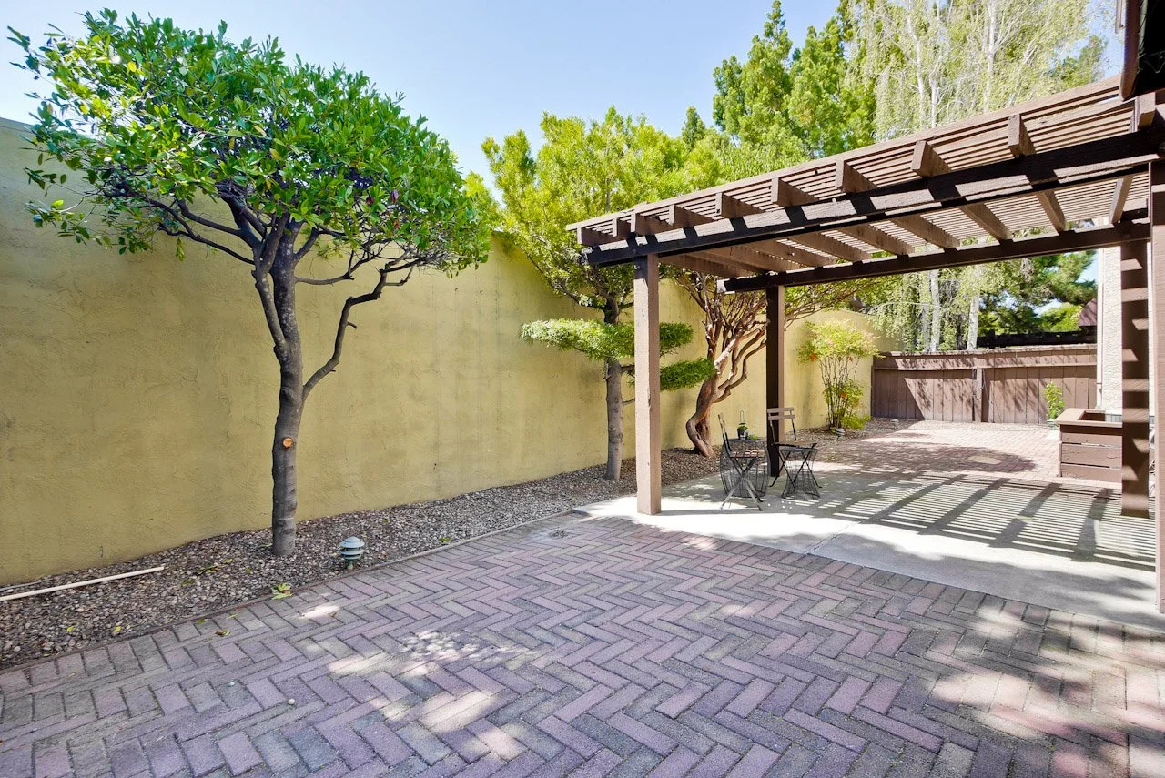 Backyard      5_mls.jpg