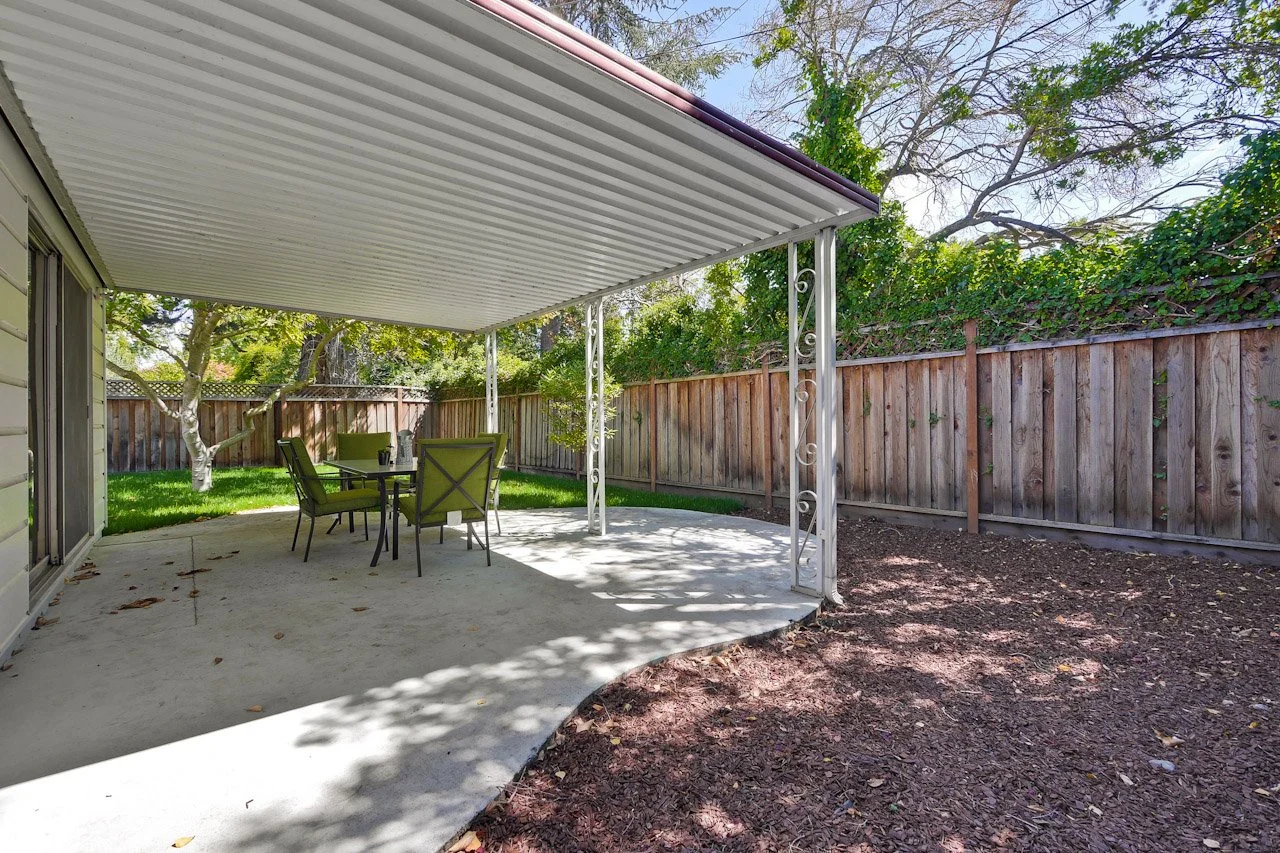 Backyard      1_mls.jpg