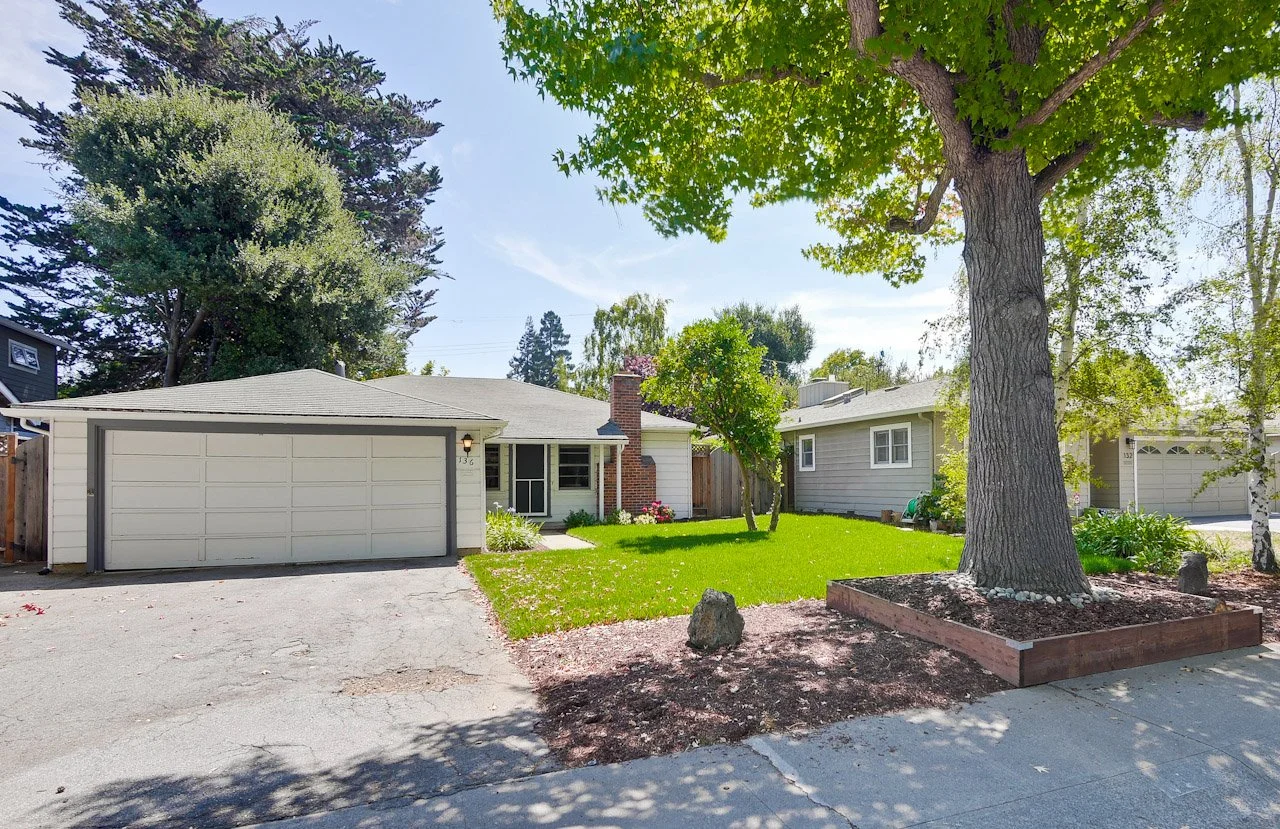 136 Hedge Road, Menlo Park