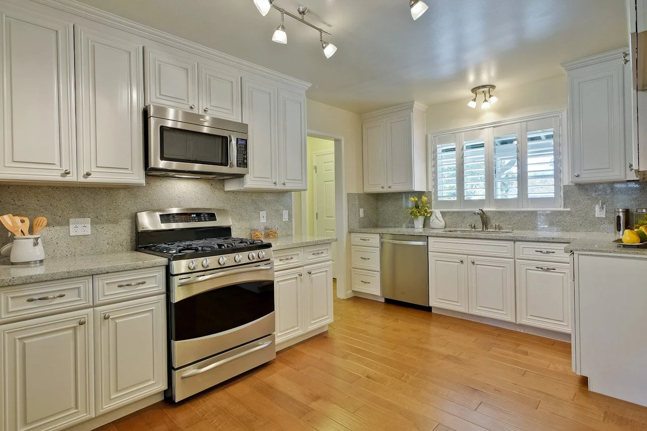 Kitchen      1_mls.jpg