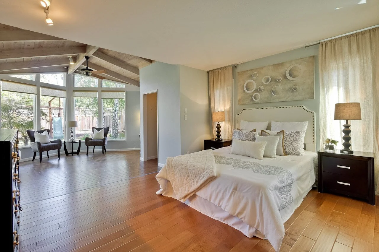 Master Bedroom      1_mls.jpg