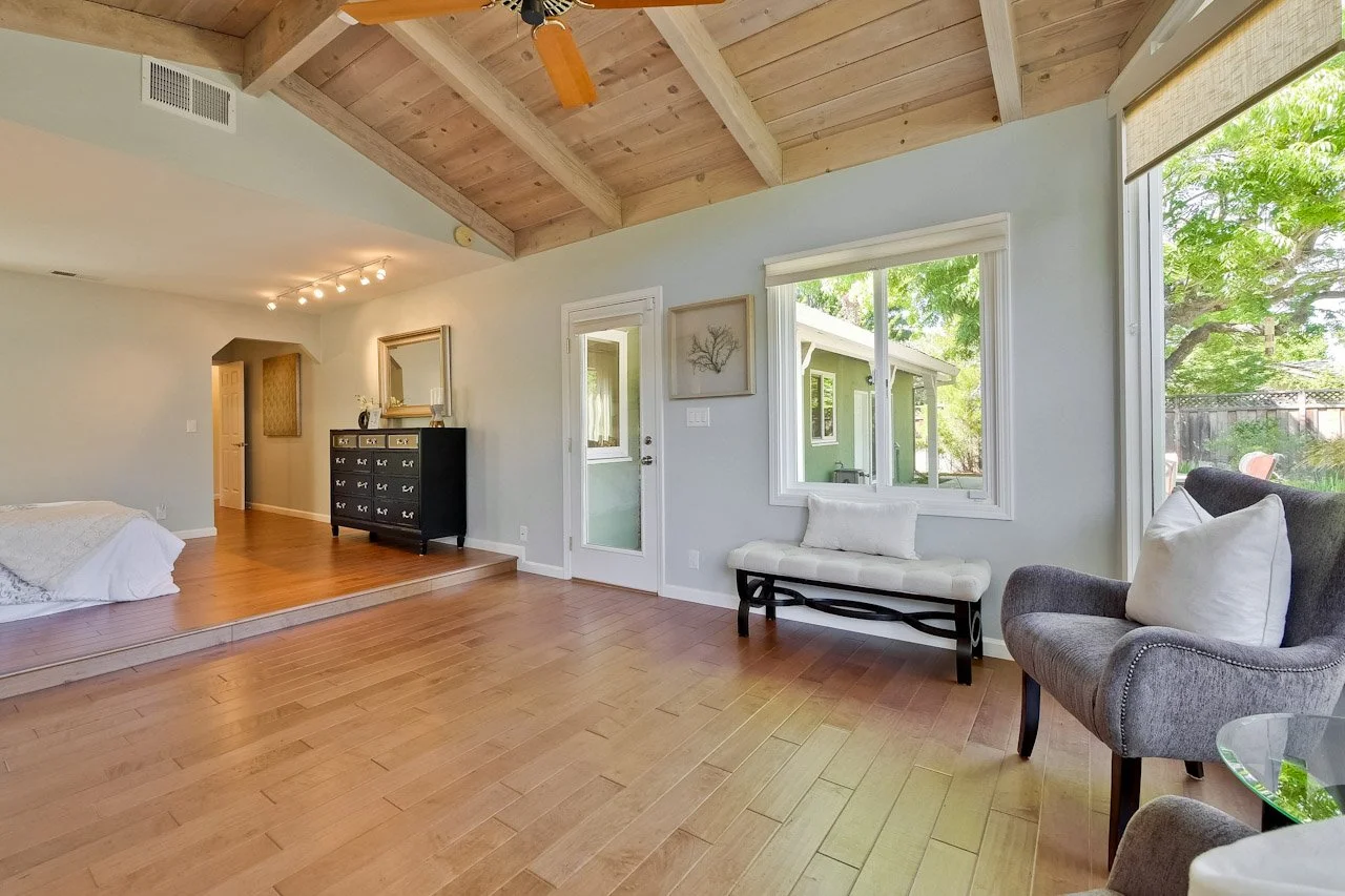 Master Bedroom      6_mls.jpg