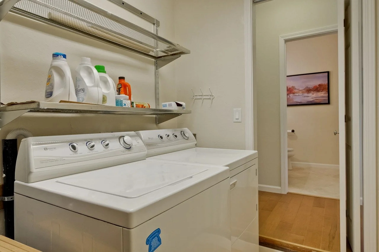 Laundry      1_mls.jpg