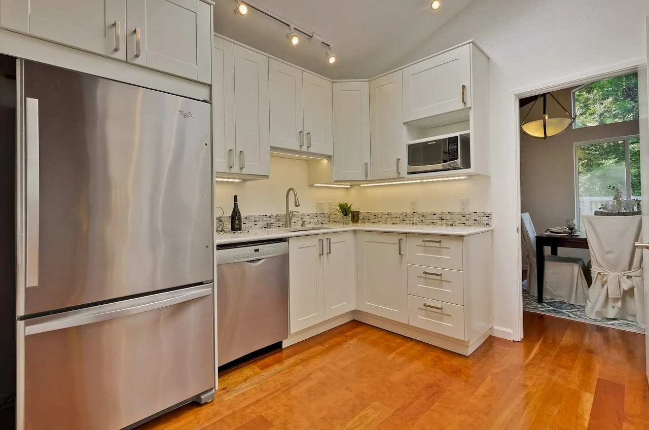 Kitchen      2_mls.jpg