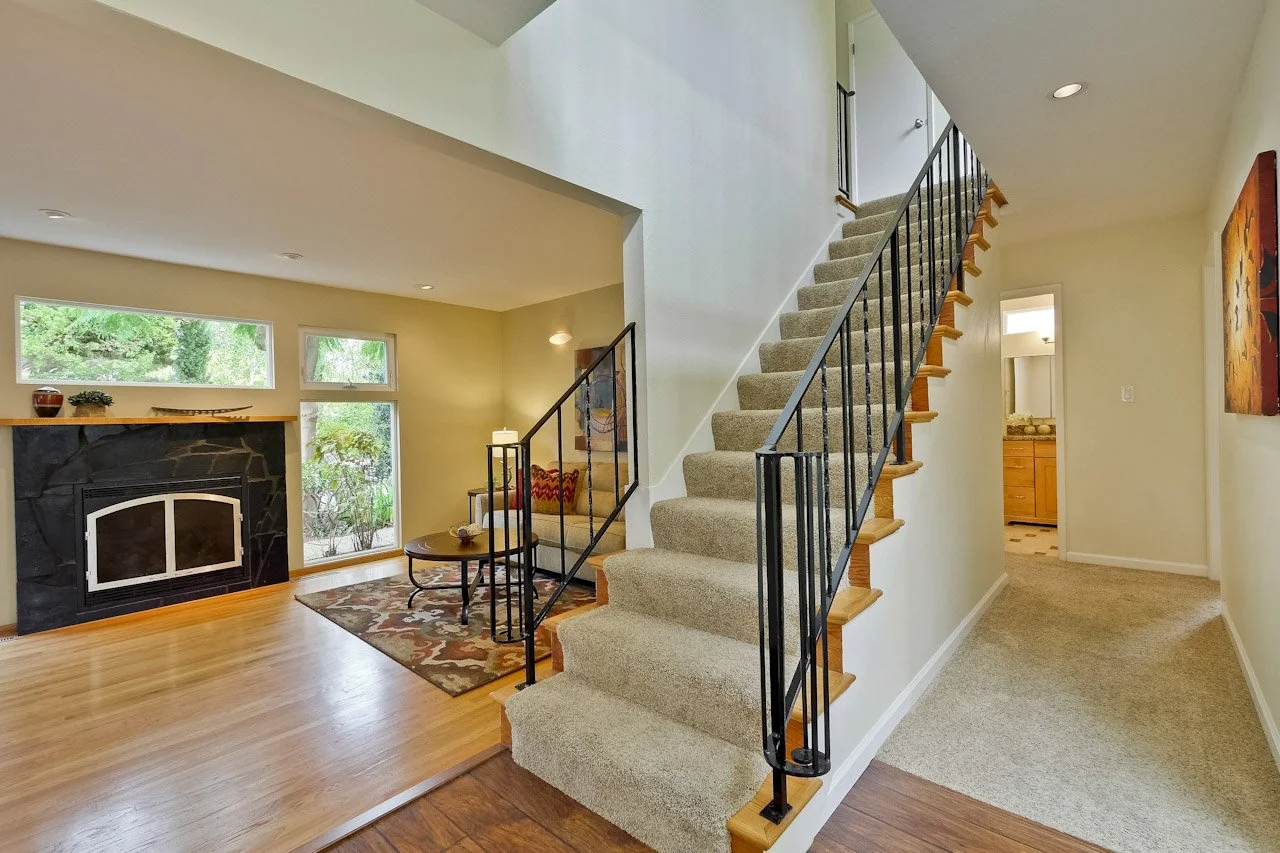 Entrance      2_mls.jpg