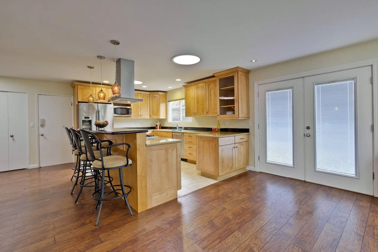 Kitchen      1_mls.jpg