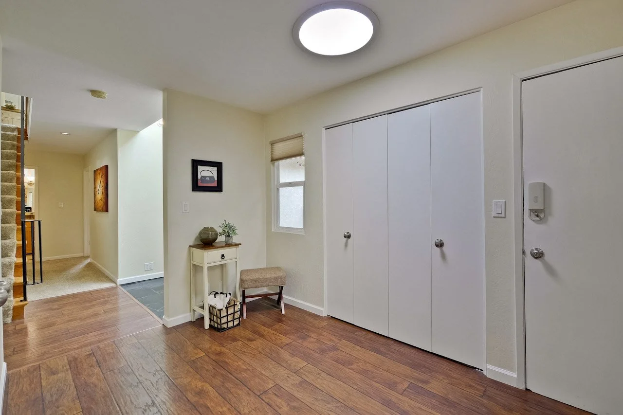 Kitchen      13_mls.jpg