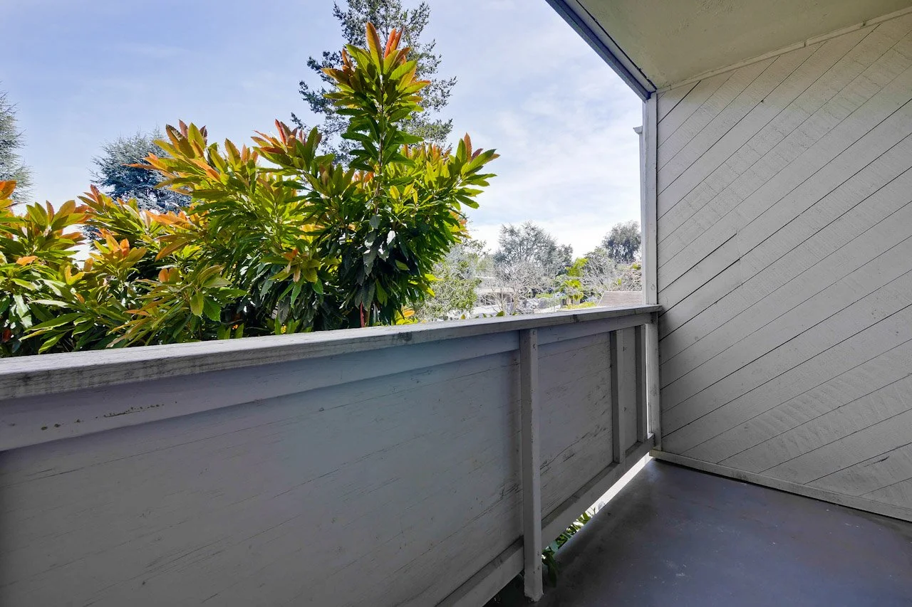 Bedroom Balcony      2_mls.jpg