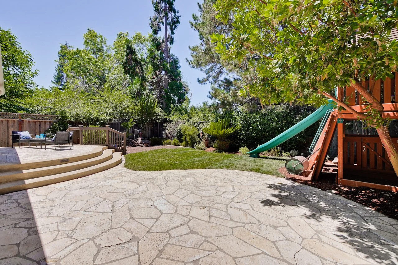 Backyard      11_mls.jpg