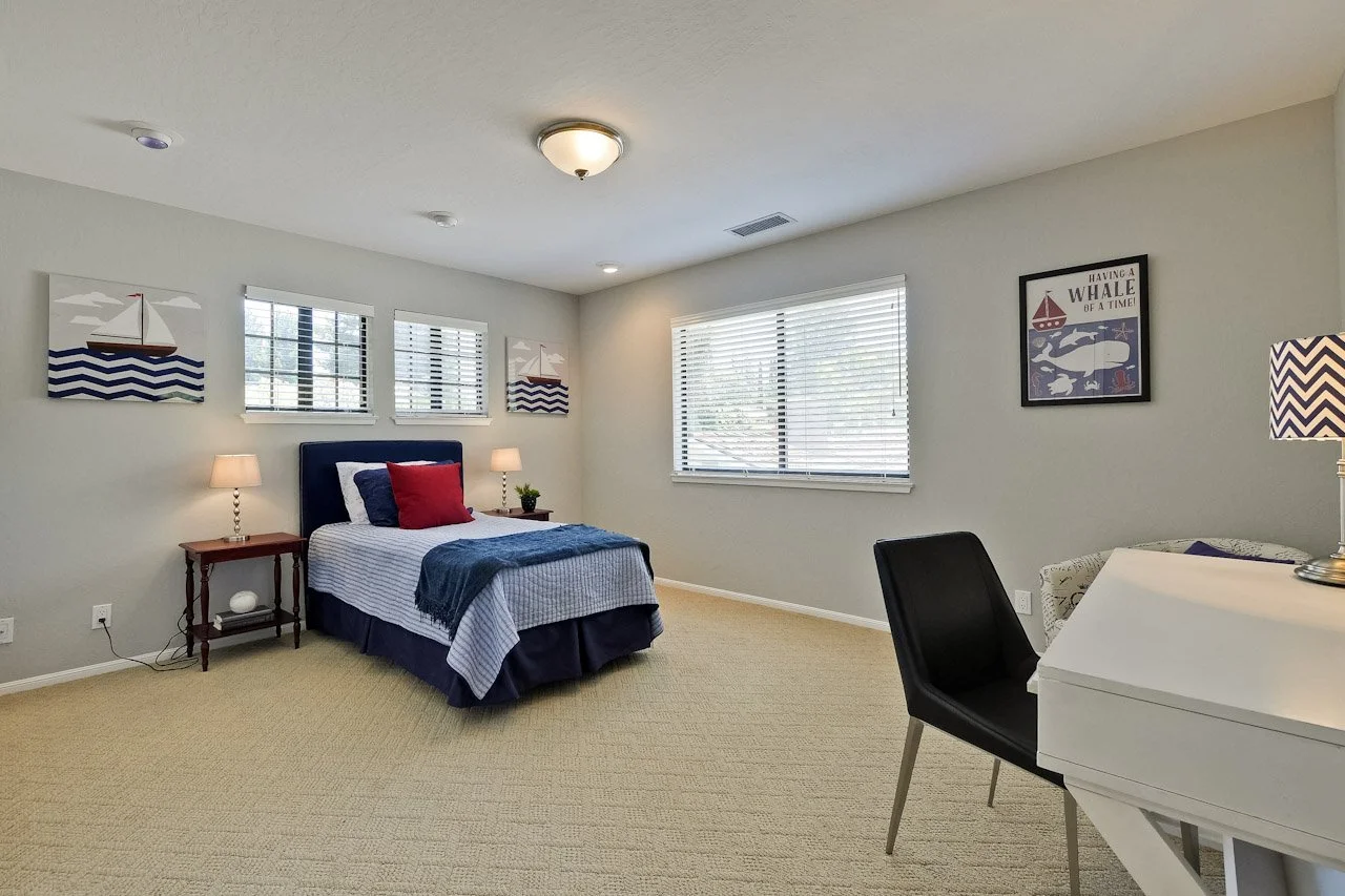 Bedroom      9_mls.jpg