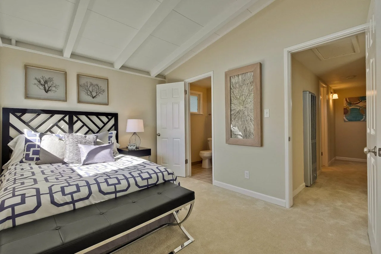 Master Bedroom      2_mls.jpg