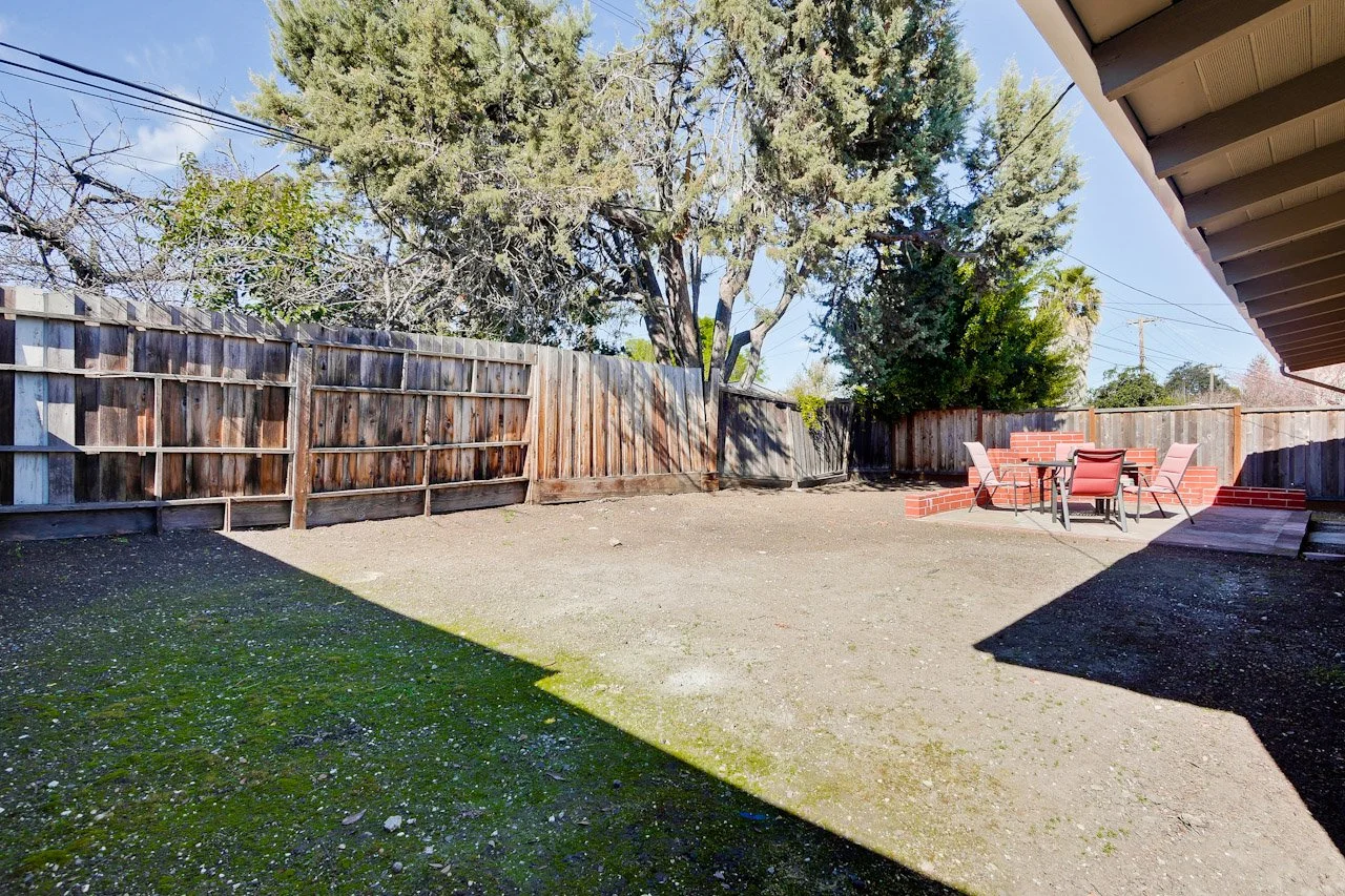 Backyard      5_mls.jpg